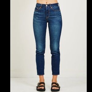 Levi’s Wedgie Icon Authentic Favorite High Rise Jeans